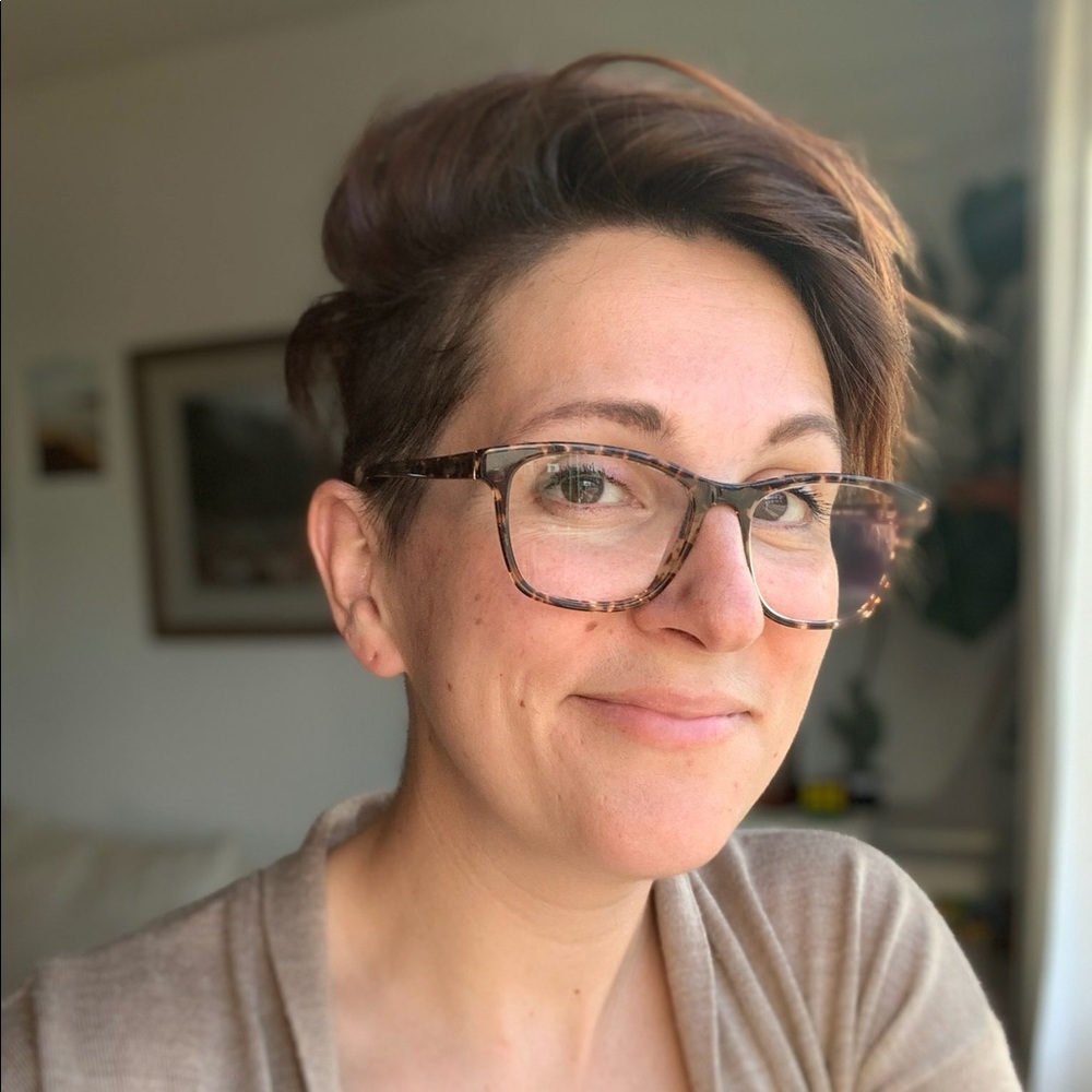 Meet your Posher, Amber